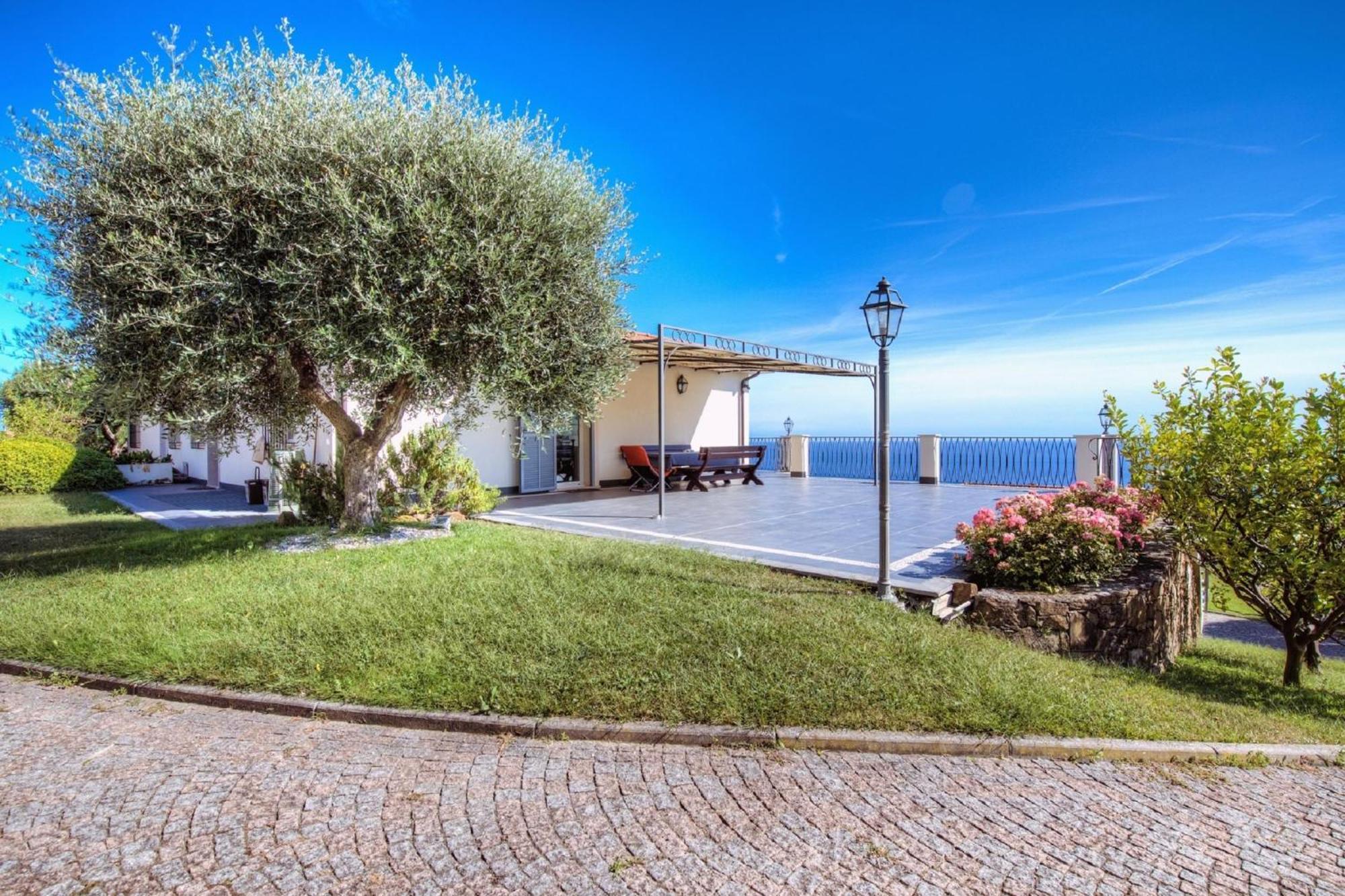 Villa Lucia Riviera Dei Fiori Pool - Happy Rentals San Remo Buitenkant foto